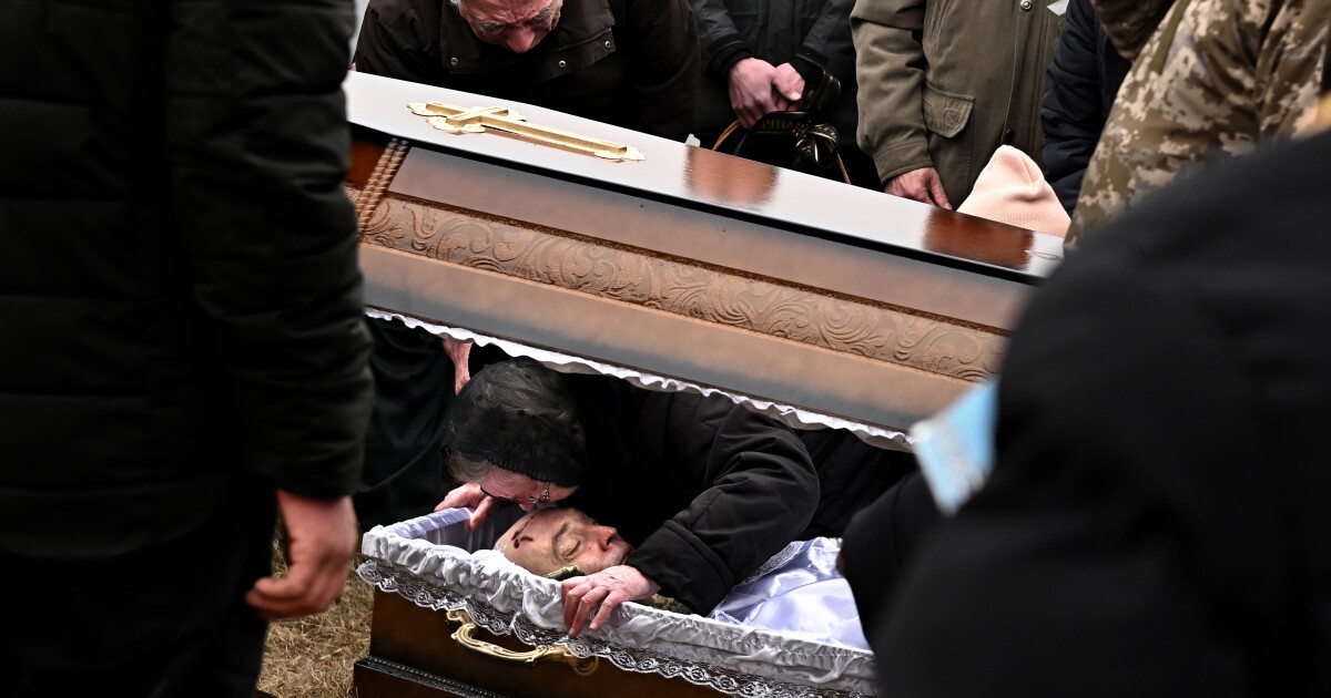 A funeral for Ukraine soldiers brings war to small town A funeral for Ukraine soldiers brings war to small town