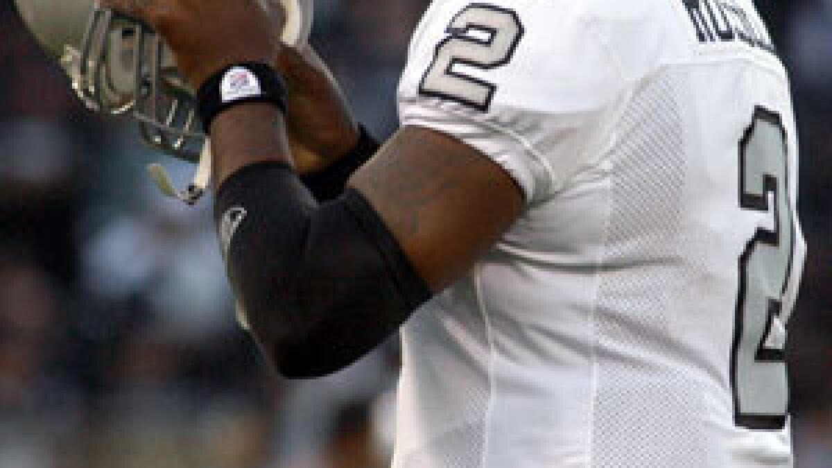 JaMarcus Russell attempting comeback, still weighs over 300 lbs 