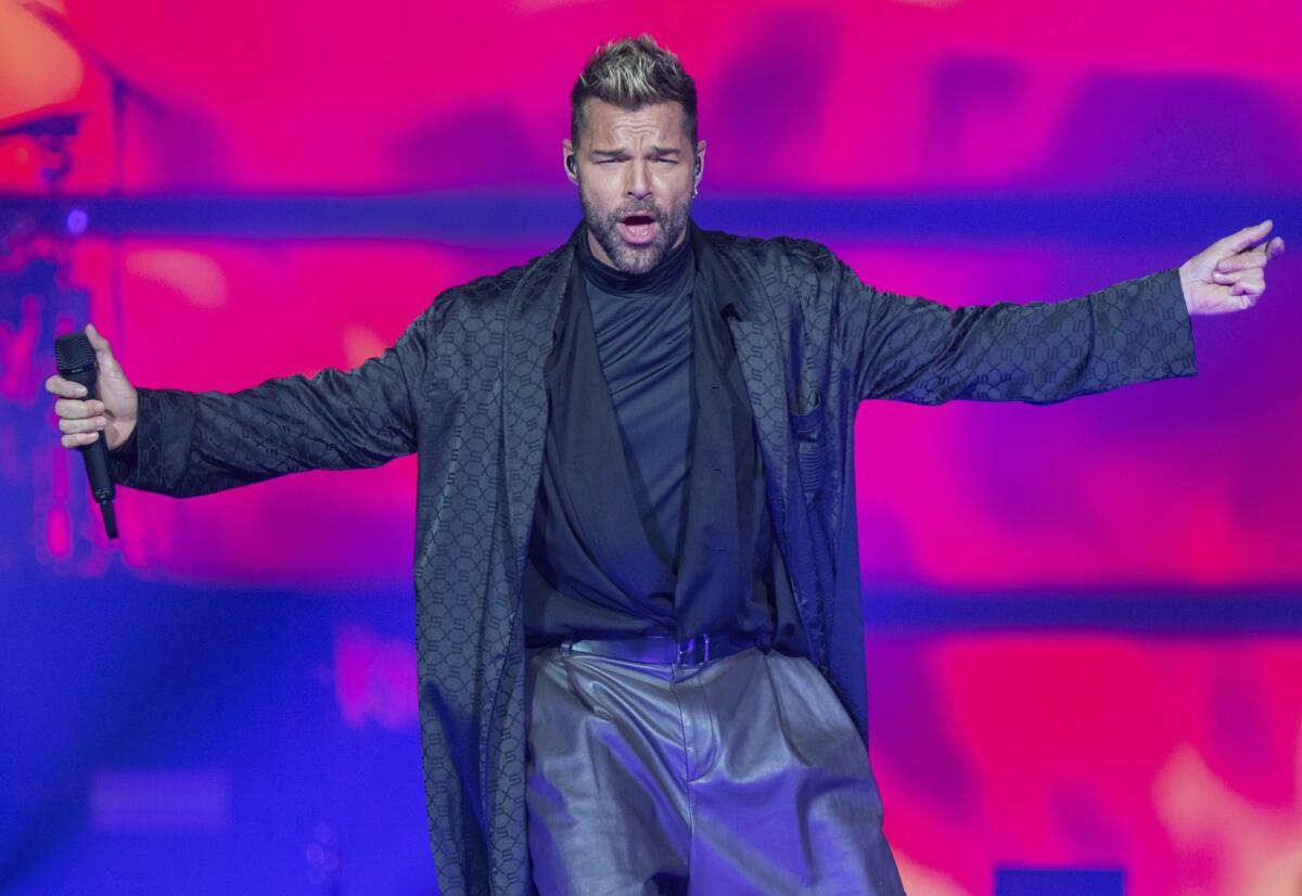 ARCHIVO - Ricky Martin durante un concierto el 29 de octubre de 2021 en State Farm Arena en Atlanta.