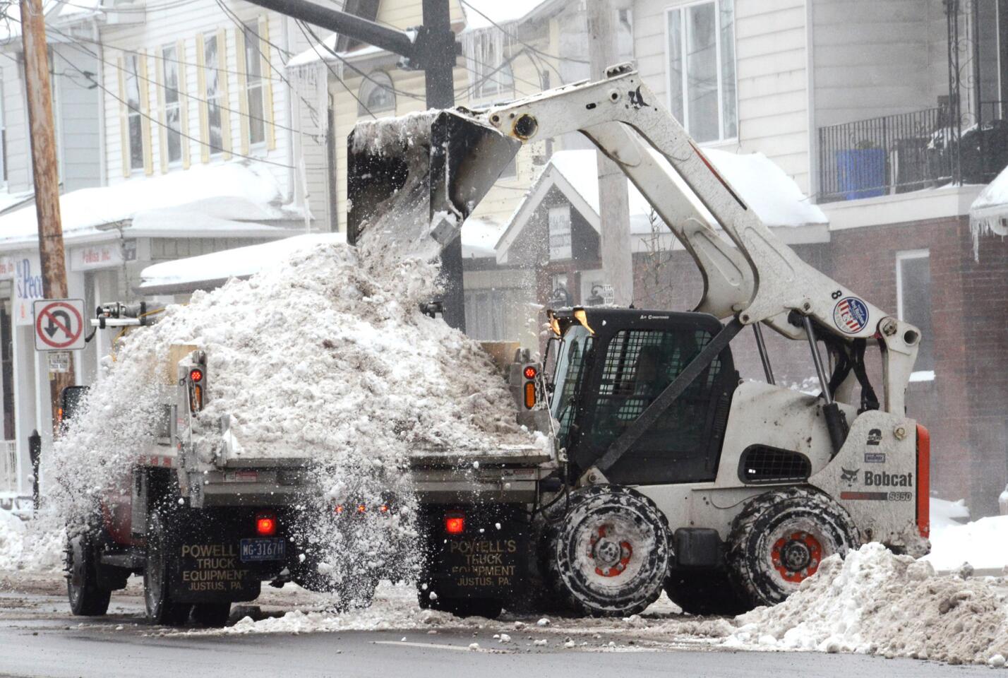 East Coast braces for major snowstorm