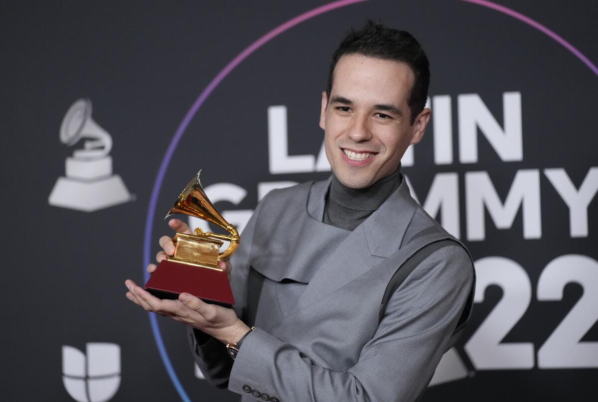 El compositor y productor mexicoamericano Edgar Barrera es el más nominado 