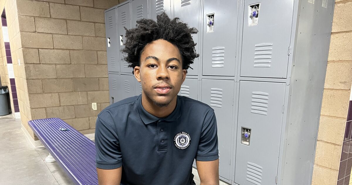 Column: Cathedral’s Xavier Jordan blocks out the distractions on path to success