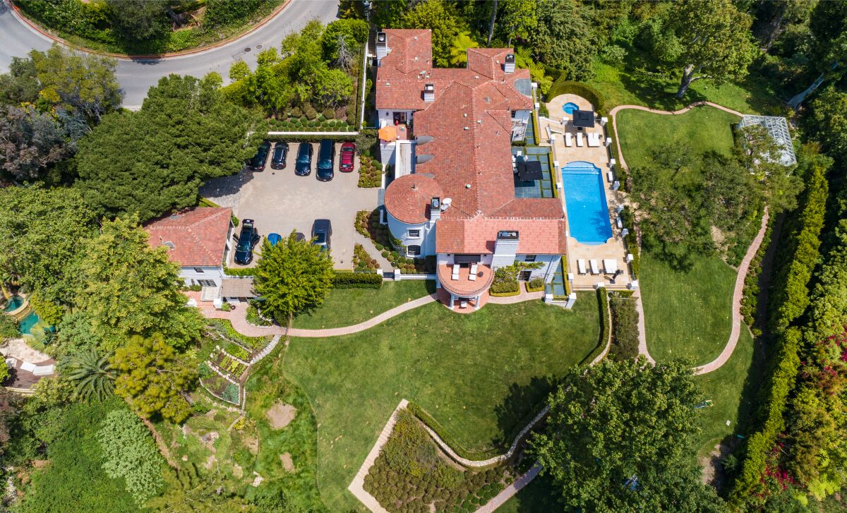 The mansion Simon Fuller sold has seven bedrooms and seven bathrooms within its 11,200 square feet.