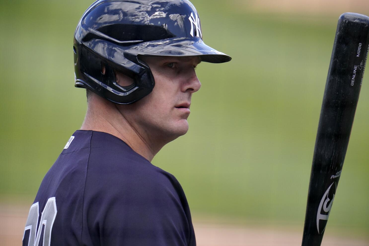 His spring training cut short with the Yankees, Josh Smith heads