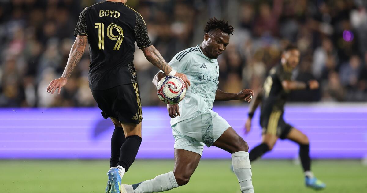 Hugo Lloris gets his seventh shutout, but LAFC settles for scoreless draw with Colorado
