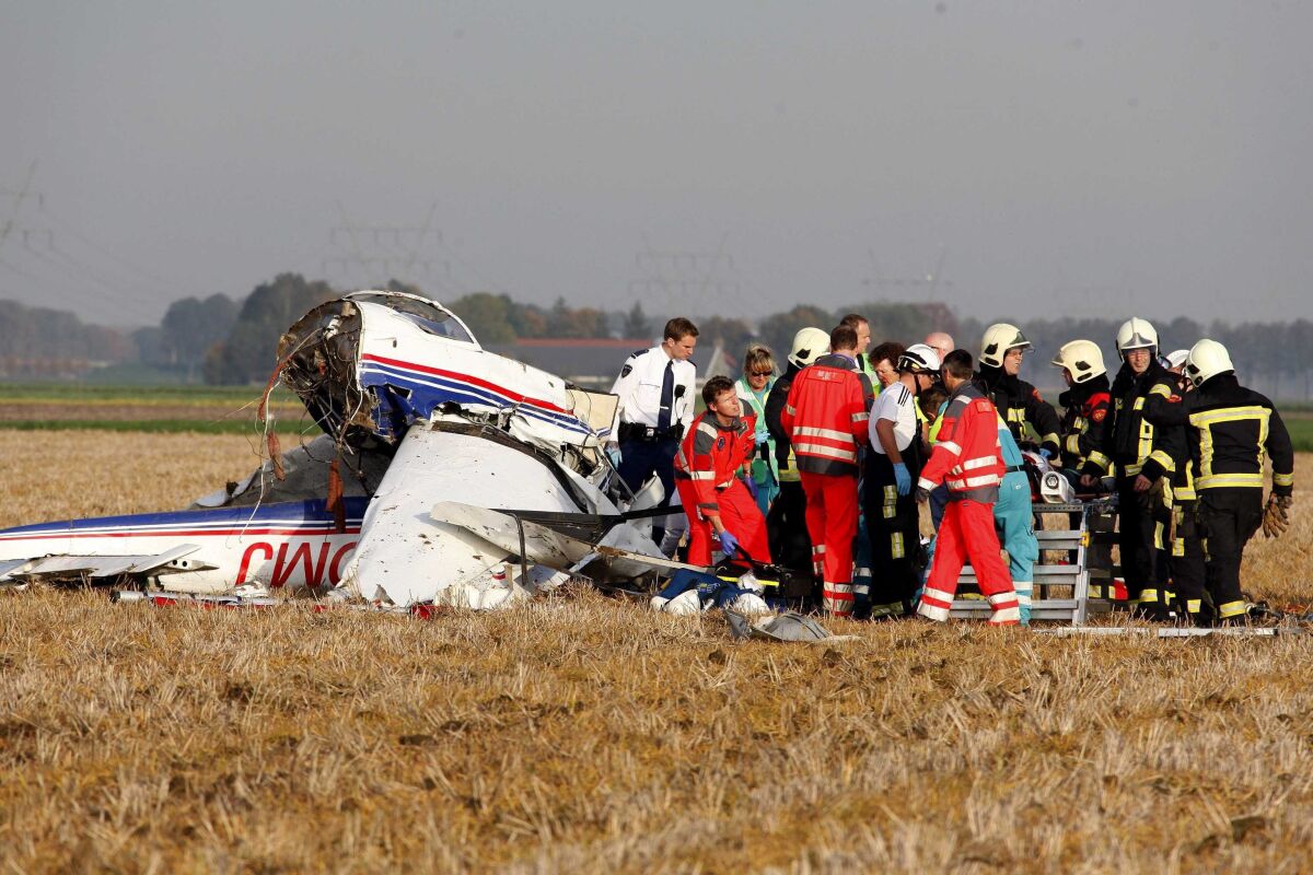 Colisión de dos aviones en vuelo causa “múltiples muertes” en California