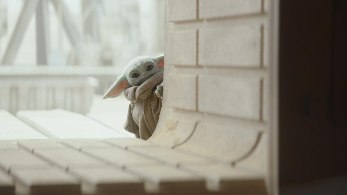 Gremlins' director derides Baby Yoda as a Gizmo knockoff - Los Angeles Times