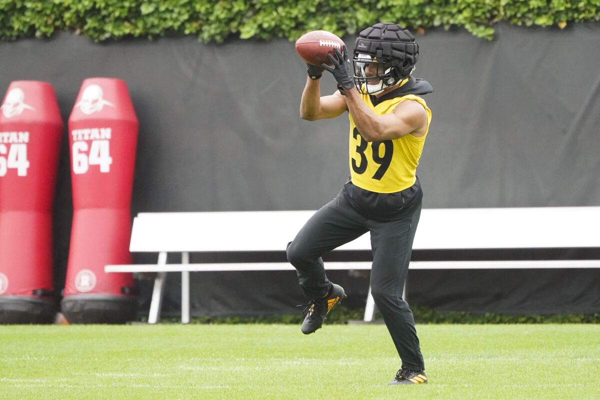 Pittsburgh Steelers safety Minkah Fitzpatrick goes through drills during an NFL football practice, Tuesday, June 7, 2022, in Pittsburgh. (AP Photo/Keith Srakocic)