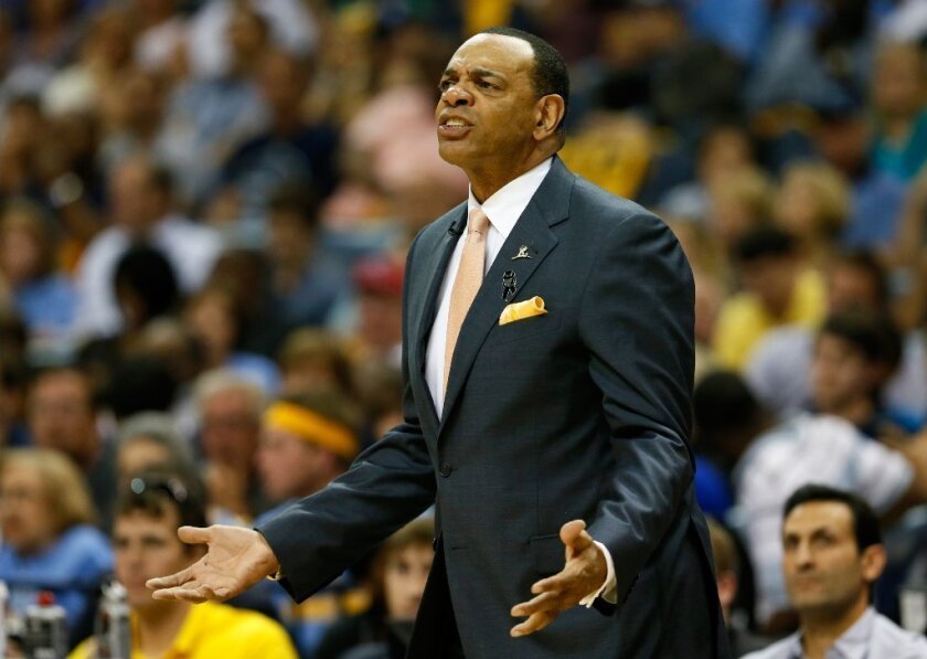 Lionel Hollins has a meeting scheduled Thursday with Clippers executives.