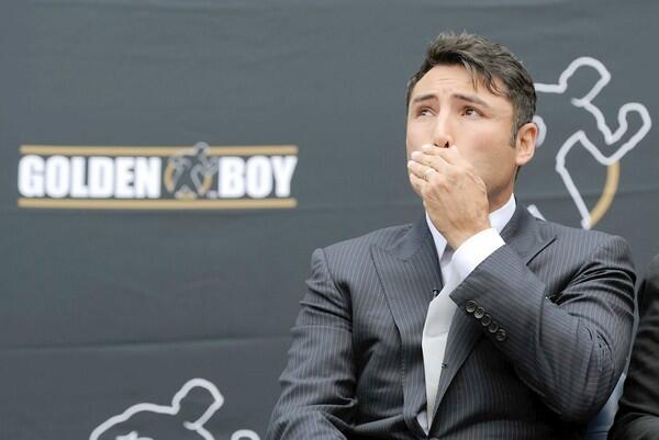 Oscar De La Hoya goes into rehab