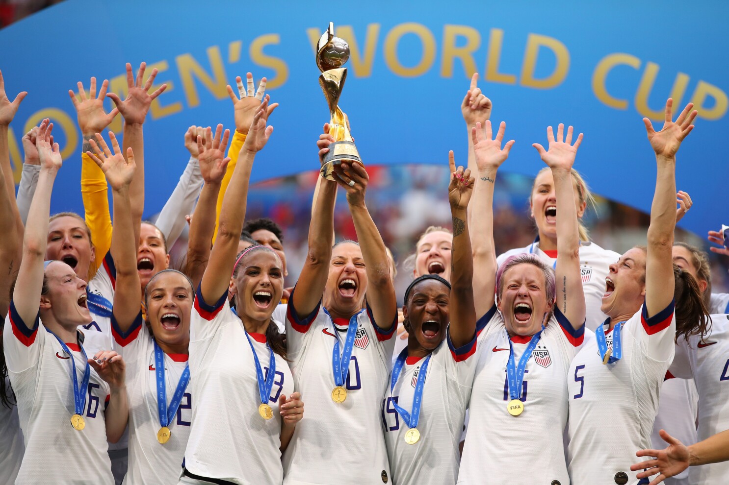 Morning Briefing Equal Pay For U S Women S Soccer Team Isn T A Secret To Them Los Angeles Times