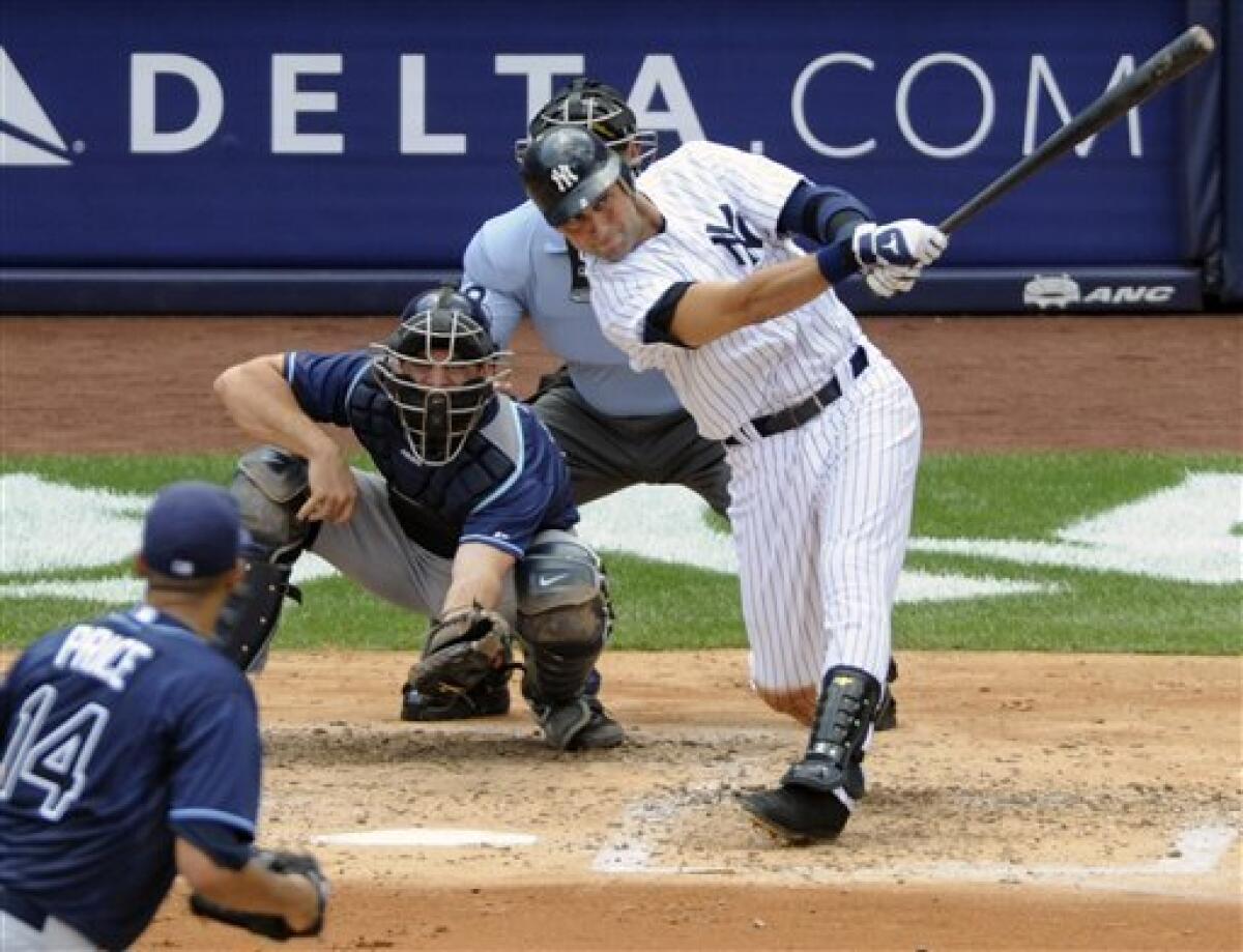 Derek Jeter returns to Yankees in style - Los Angeles Times
