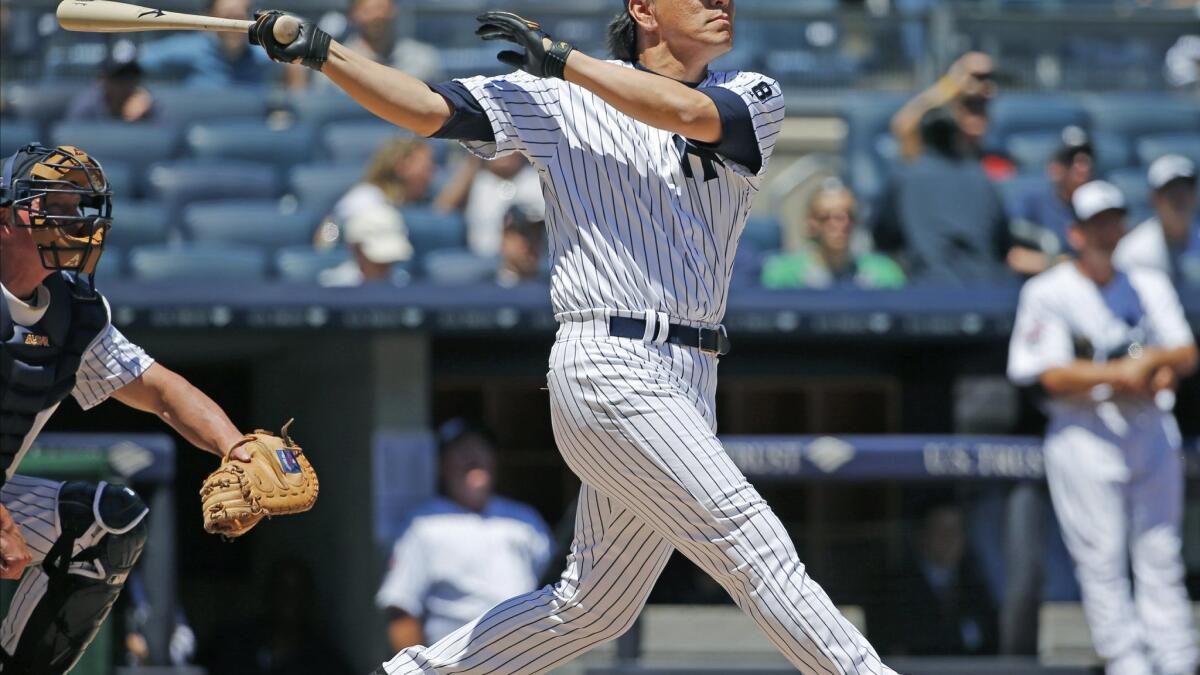 Matsui hits long homer on Yankees' Old Timers' Day