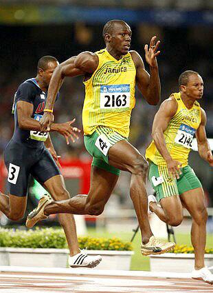 Usain Bolt leading