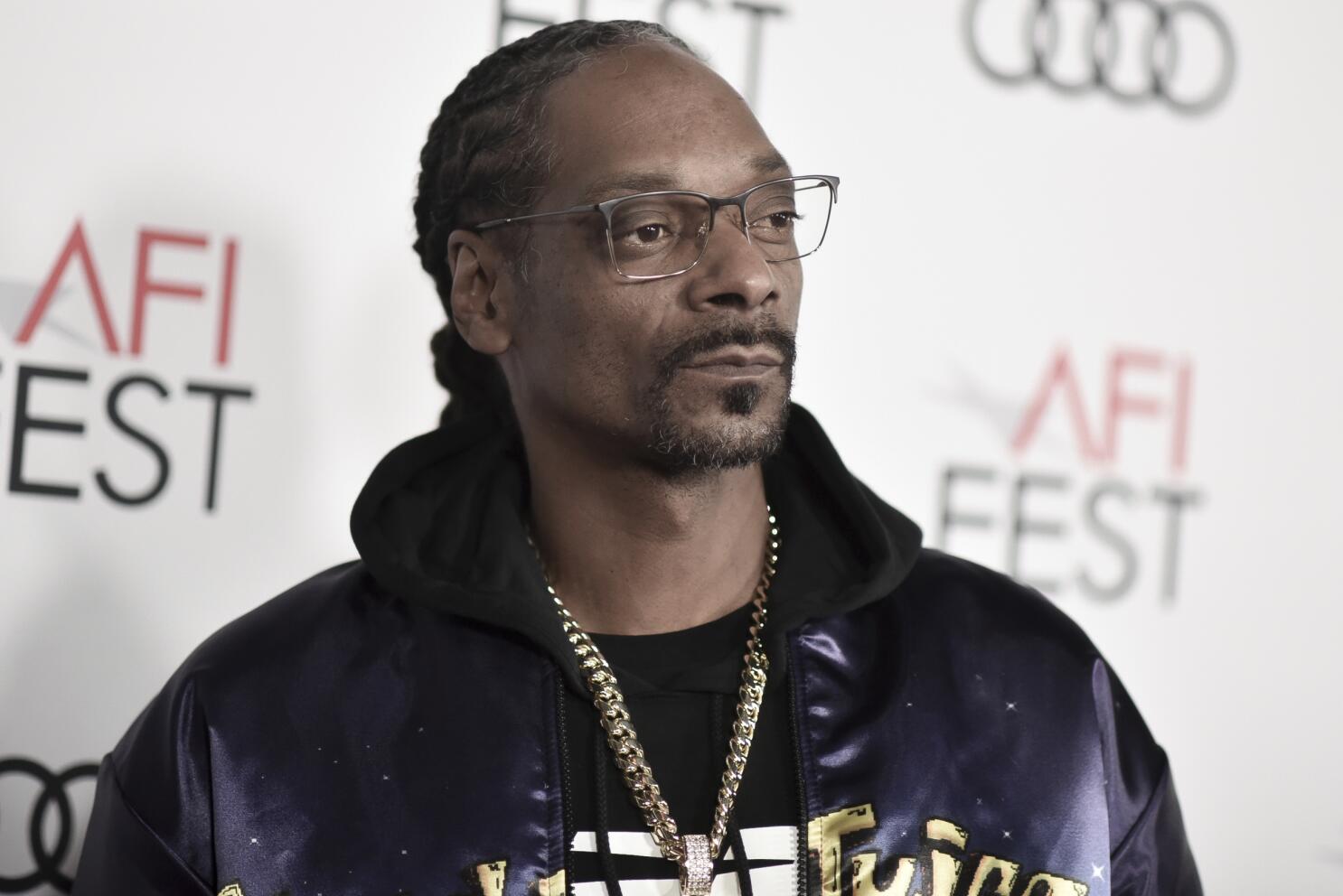 A Snoop Dogg backup dancer sues for alleged sexual assault - Los Angeles  Times