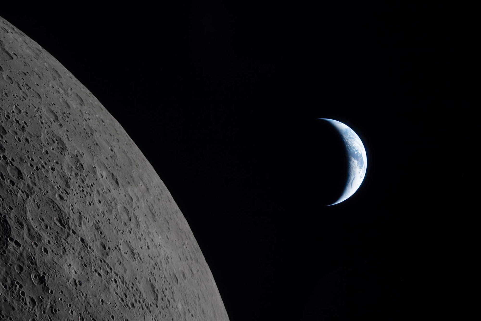 Dim Moon Photos from the dark side of the moon by Artemis II - Los Angeles Times