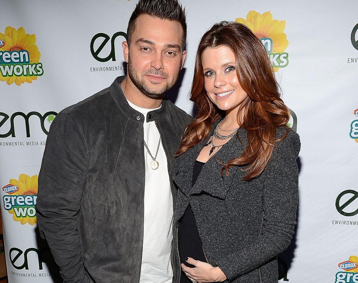MLB player Nick Swisher and his wife, TV actress JoAnna Garica, welcome a baby girl.