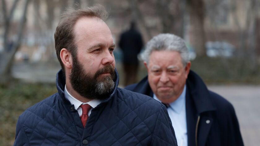 Richard Gates, former top campaign aide to Trump, pleads guilty in Russia  investigation - Los Angeles Times