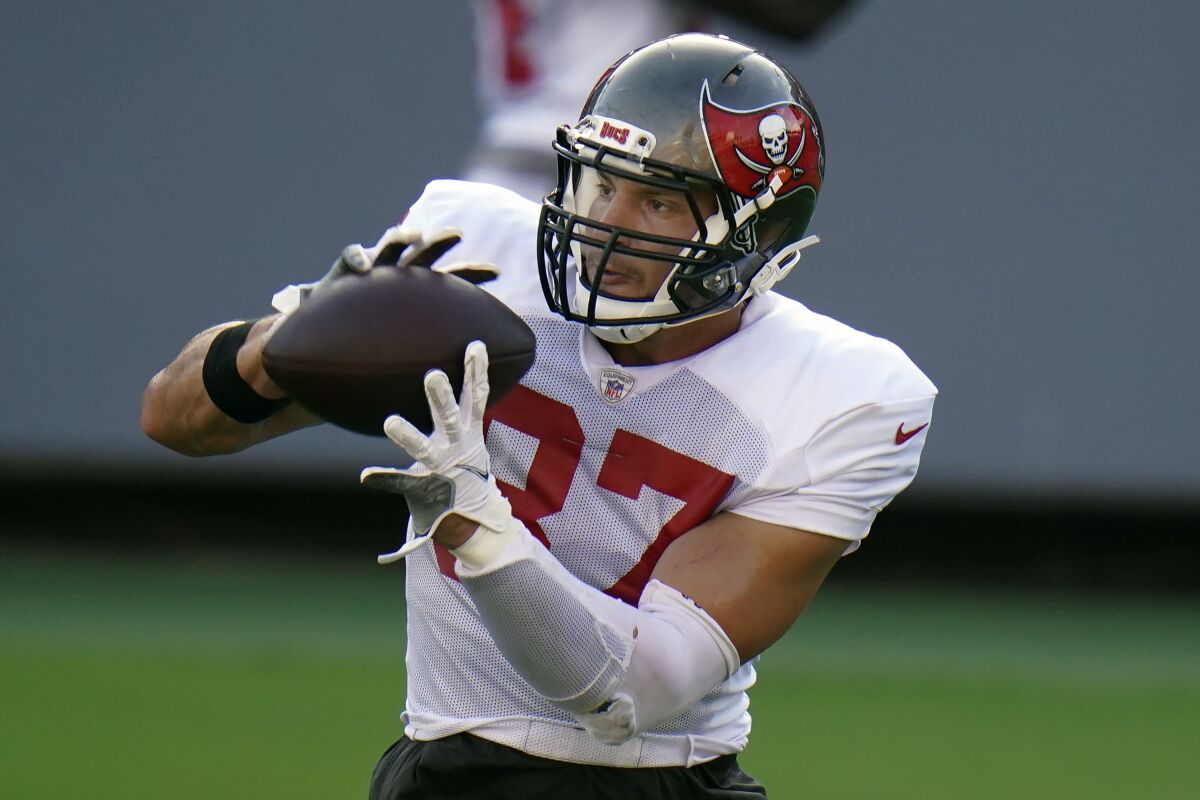 Tampa Bay Buccaneers tight end Rob Gronkowski makes a catch in practice.