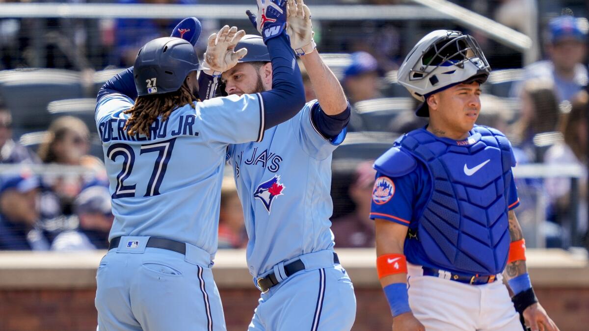 Vladimir Guerrero Jr. homers, snaps Syracuse Mets' 5-game winning