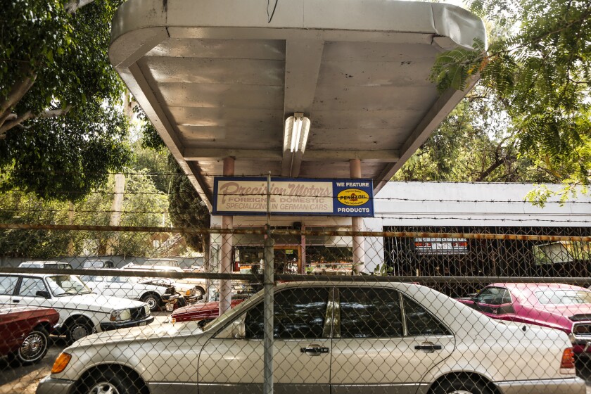 A Silver Lake gas station that has long operated as an auto repair shop could be enshrined as a historic monument by the city.