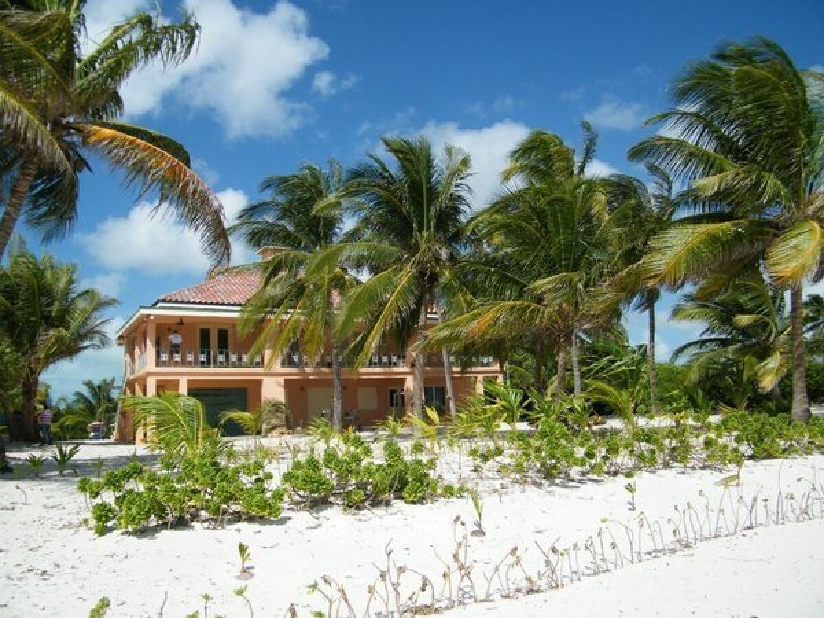 The home where American citizen Gregory Viant Faull died on the island of Ambergris Caye in Belize.