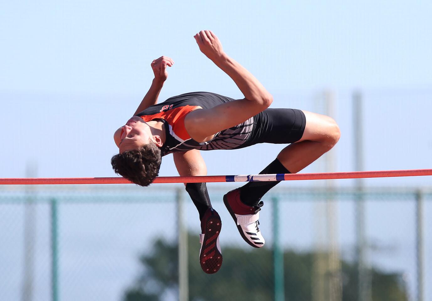 Photo Gallery: Wave League track and field finals