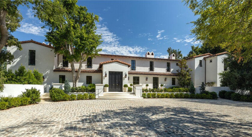 Onetime Georgia Frontiere Estate Sells In Bel Air 43 3 Million Los Angeles Times