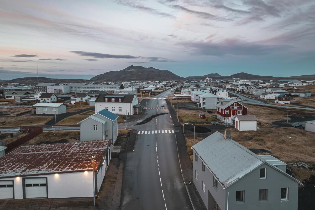 El poblado de Grindavik, Islandia, el 16 de noviembre de 2023.. (AP foto/Bjorn Steinbekk)