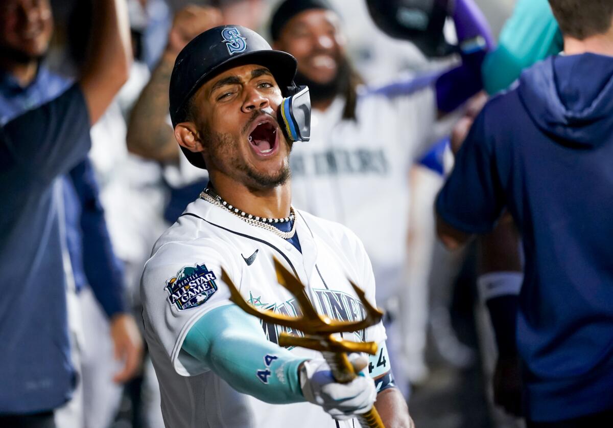 Julio Rodriguez wants to 'break baseball' - The Athletic
