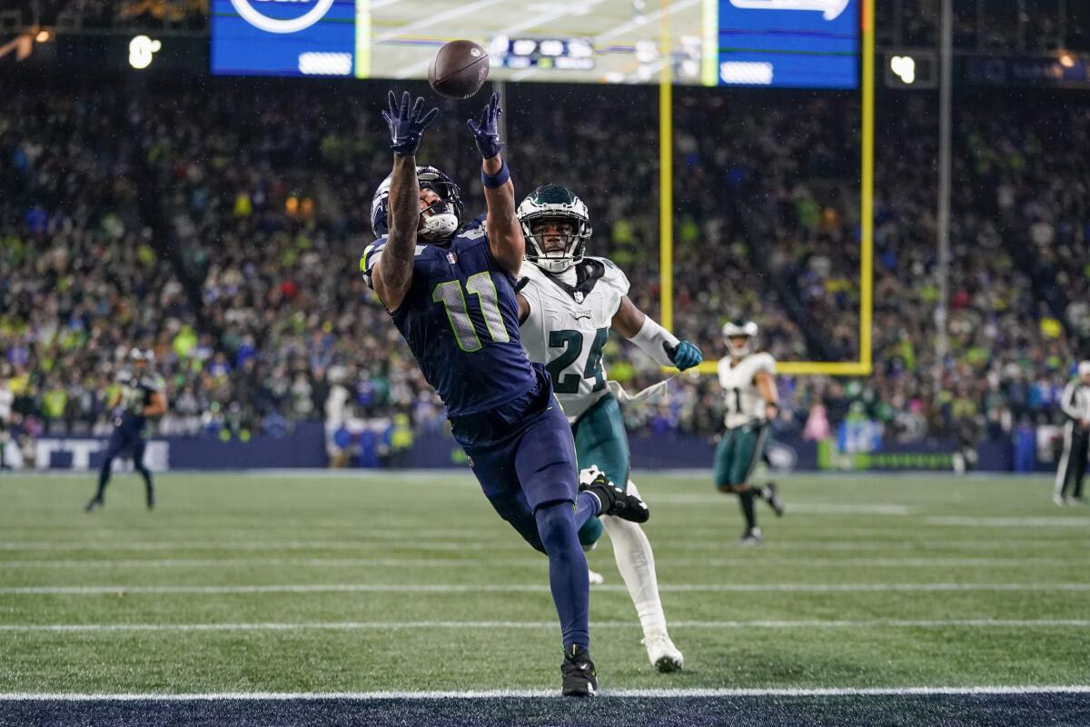 Drew Lock's late heroics rally Seahawks to 20-17 victory over reeling  Eagles, NFL
