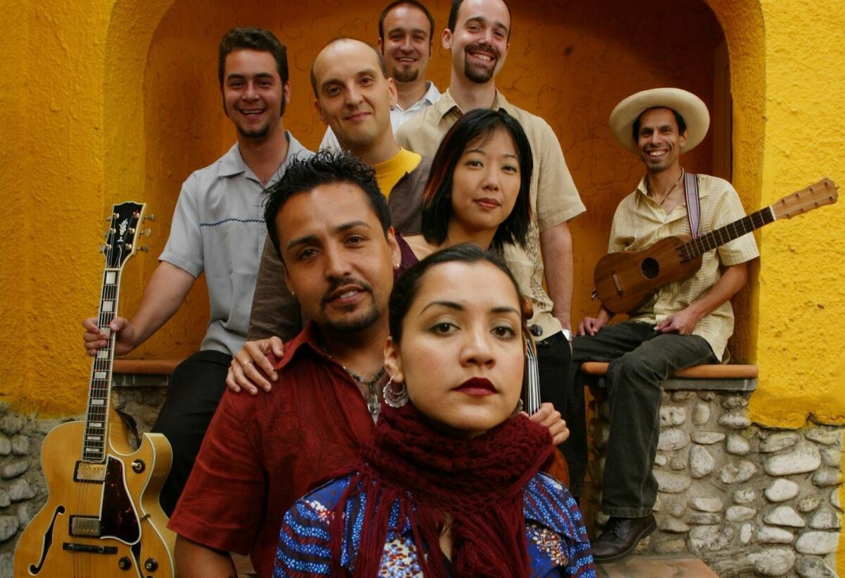Quetzal in 2003, when Gabriel Gonzalez, seen behind his sister Martha, was still singing with the band.