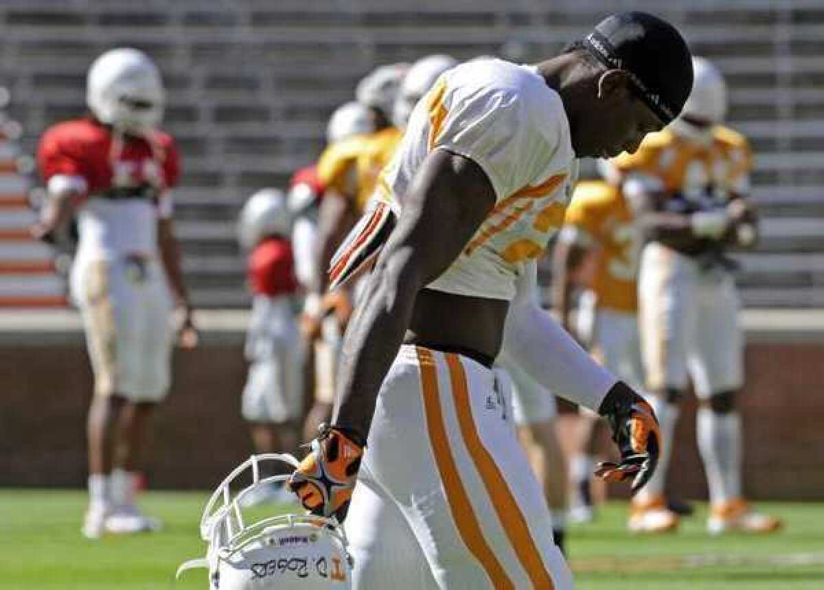 Da'Rick Rogers during Tennessee's spring during football drills in April.