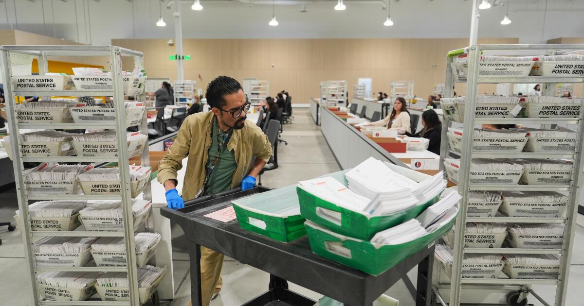 Trump again asks Supreme Court to save USPS mail ballot plan after second lower court loss Trump again asks Supreme Court to save USPS mail ballot plan after second lower court loss