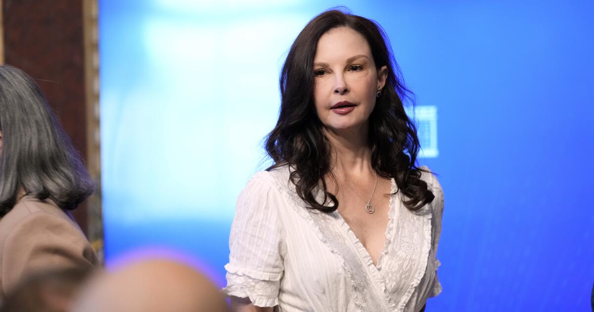 Ashley Judd und Aloe Blacc besuchen DC, um über Suizidprävention zu sprechen