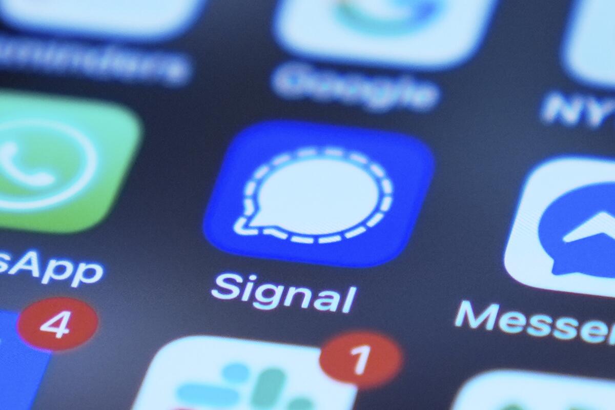 What is the signal messaging app and is it secure? - Los Angeles Times