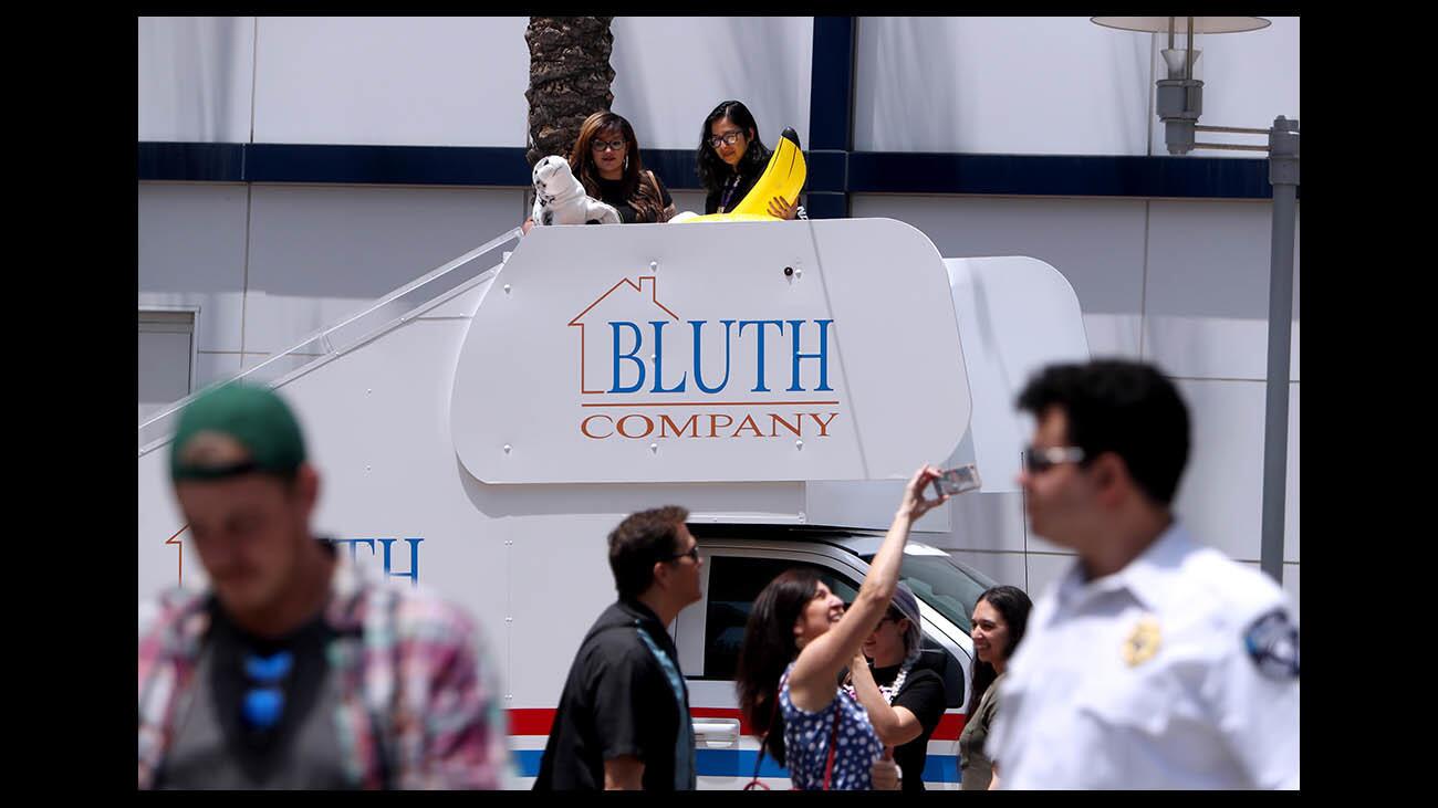 Photo Gallery: Arrested Development tour arrives in Burbank