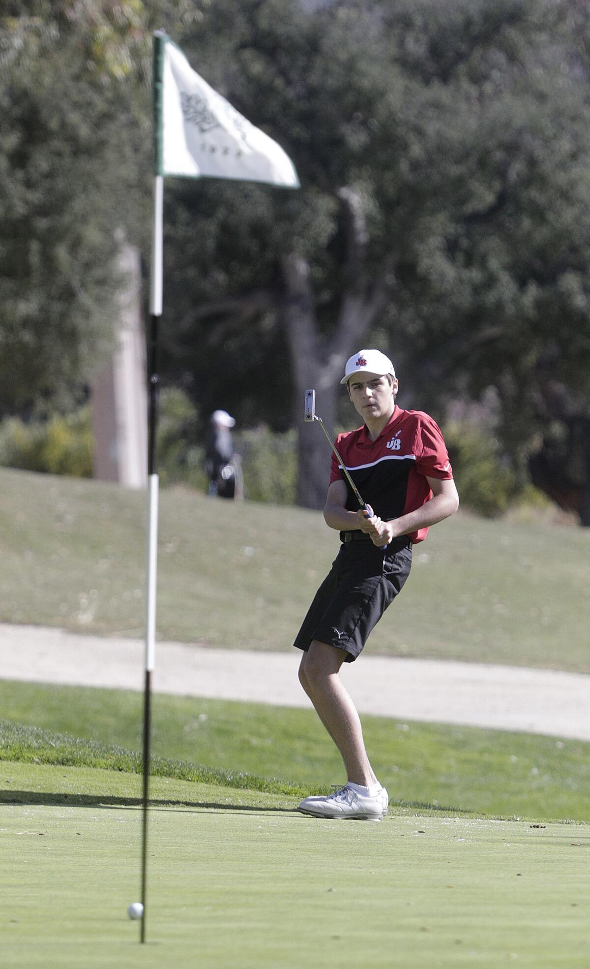 Burroughs' Lincoln Melcher reacts to his putt that got close to the pin on the fourteenth green in the third annual Oakmont High School Golf Invitational at Oakmont Country Club in Glendale on Monday, March 2, 2020. Twenty-two high schools, some with more than one team, participated in the annual event