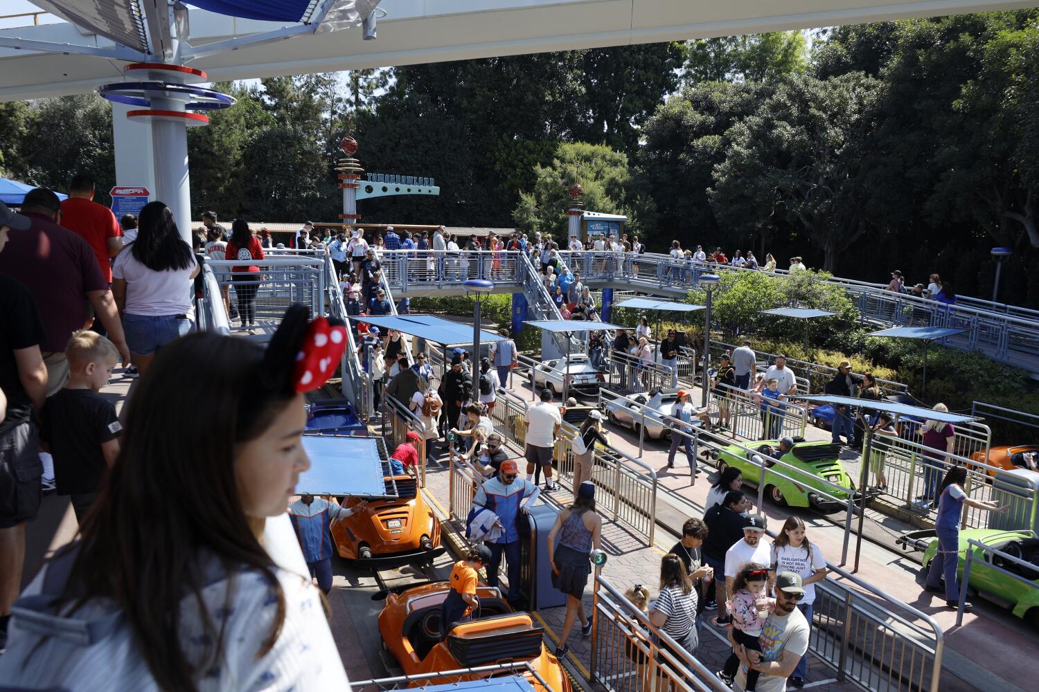 Image for display with article titled Column: Disneyland Just Promised Electric Cars at Autopia. Gas Will Be Gone by 2026