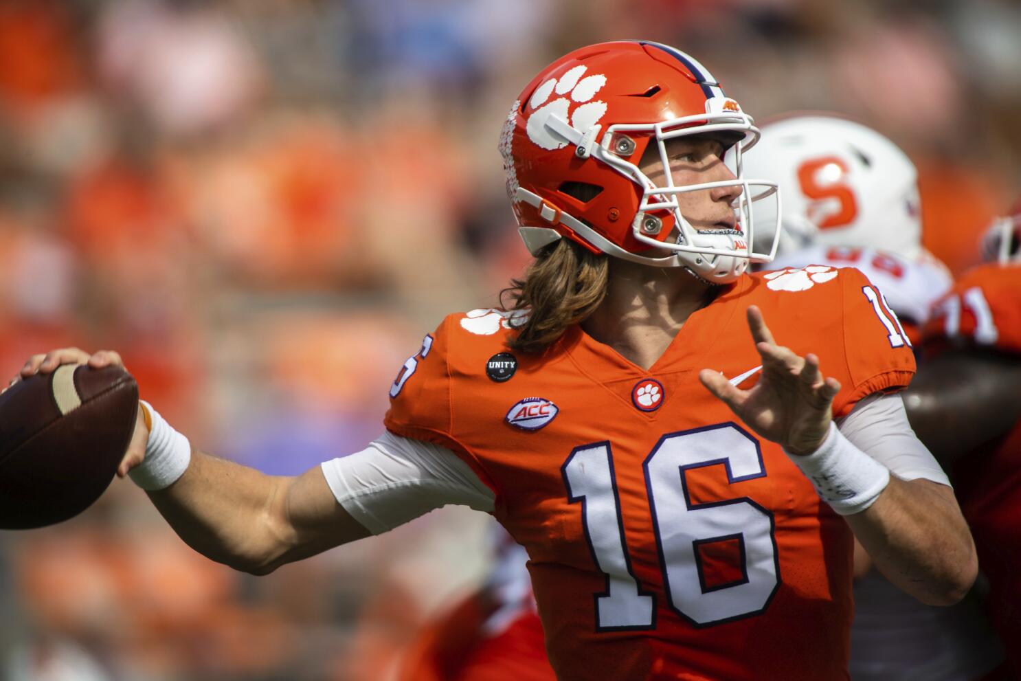 Clemson quarterback Trevor Lawrence tests positive for the coronavirus -  Los Angeles Times