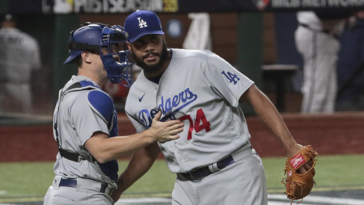 Twitter explodes watching Dodgers' Will Smith face Braves' Will