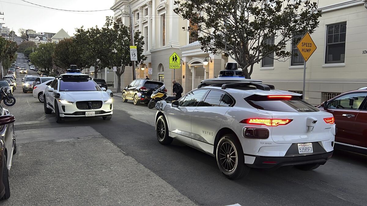 No driver? No problem. Robotaxis eye San Francisco expansion - The San  Diego Union-Tribune