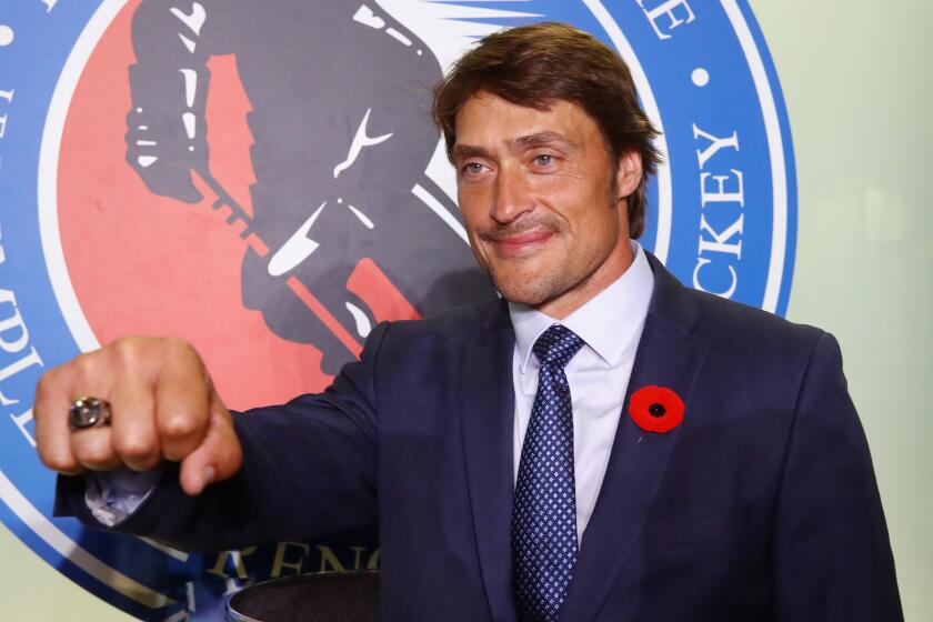 TORONTO, ON - NOVEMBER 10: Teemu Selanne poses for photos during a media opportunity at the Hockey Hall Of Fame and Museum on November 10, 2017 in Toronto, Canada. (Photo by Bruce Bennett/Getty Images)