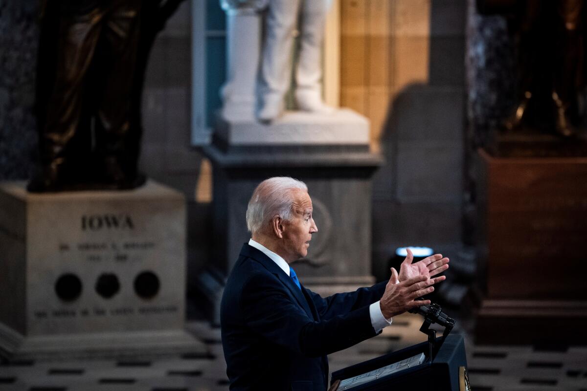"Un expresidente derrotado": las 16 menciones a Trump en el discurso de Biden