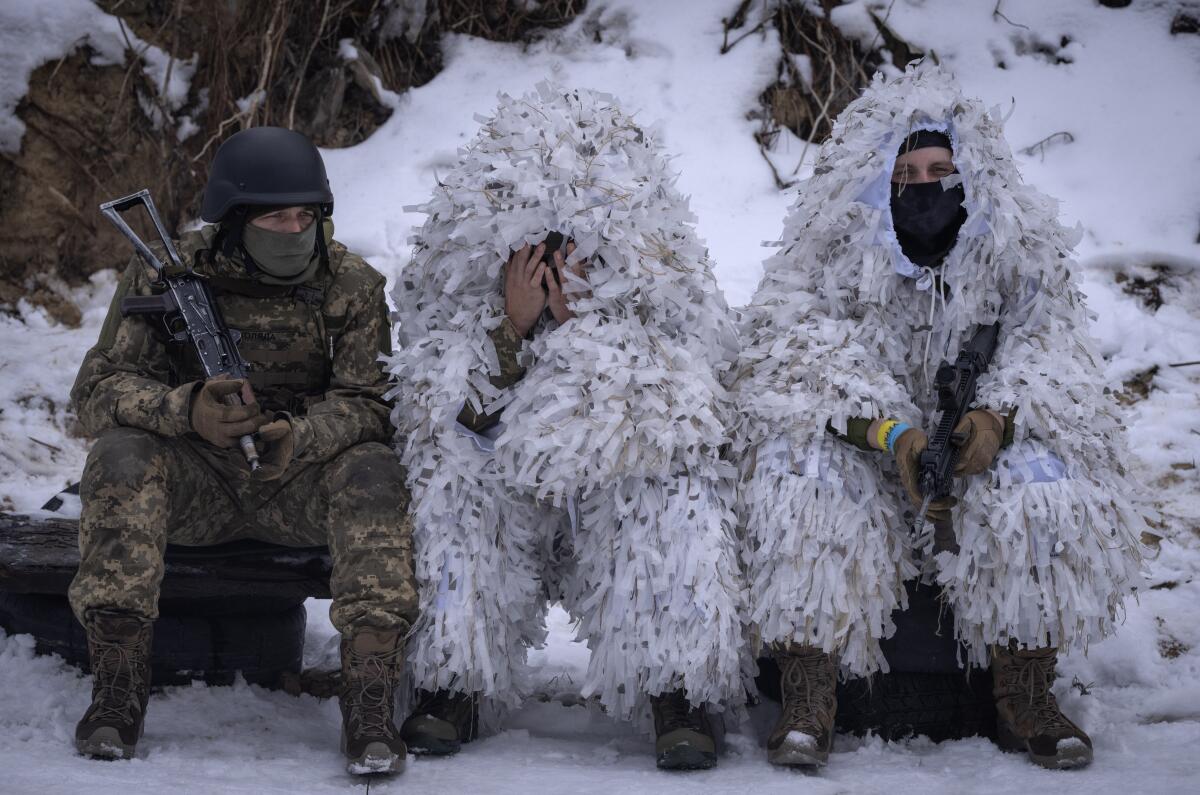 Pro-Ukrainian Russian military volunteers resting