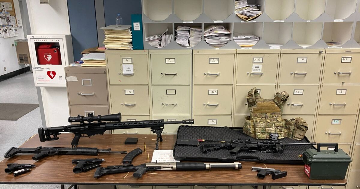 Police seize assault rifles, bulletproof vests, 1,000 rounds of ammo from Hollywood apartment