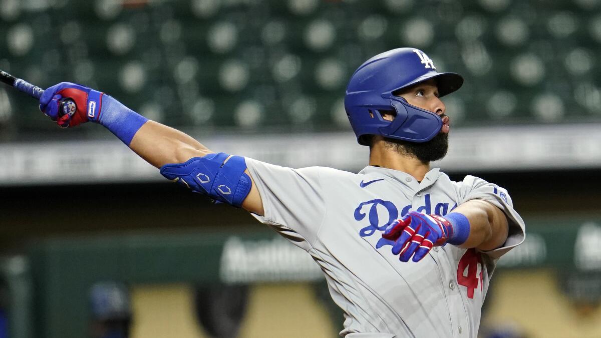 All quiet till Ríos HR in 13th lifts Dodgers over Astros 4-2