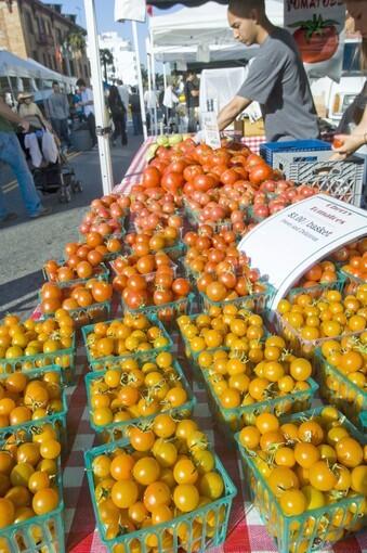 Cherry and regular tomatoes