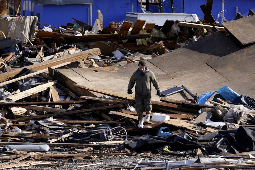 warehouse in Illinois hit by tornado, killing 6