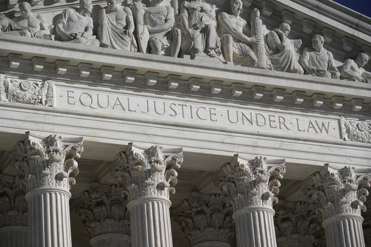 Foto tomada el 4 de noviembre del 2020 de la Corte Suprema en Washington. (AP Photo/J. Scott Applewhite)